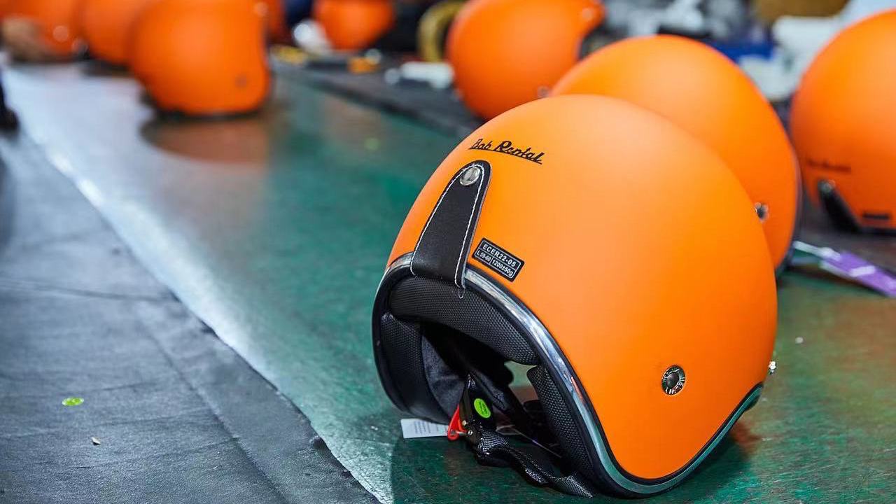 The Bob Eco Open-face helmet has latest tech inside and out.